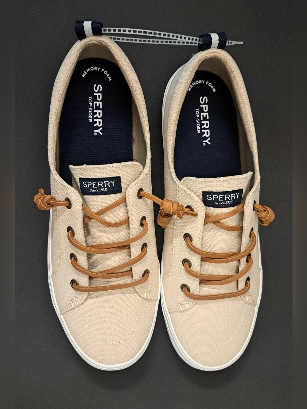 Sperry Crest Vibe Oat Canvas Sneakers Women’s Casual Lace Up, Size 11.